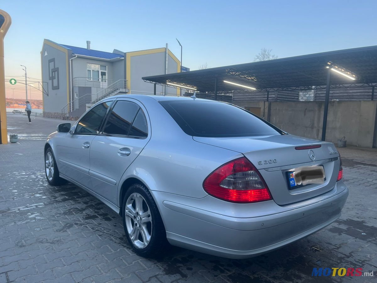 2008' Mercedes-Benz E Класс photo #3