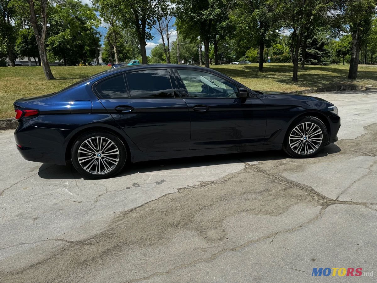 2019' BMW 5 Series photo #2