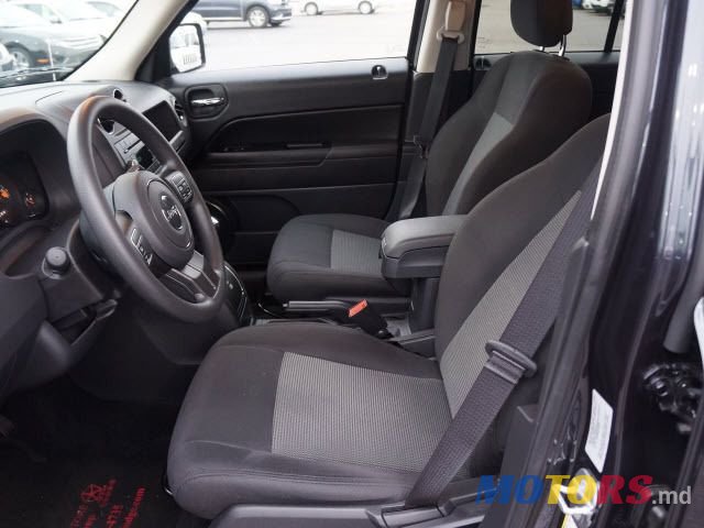 2016' Jeep Patriot photo #2