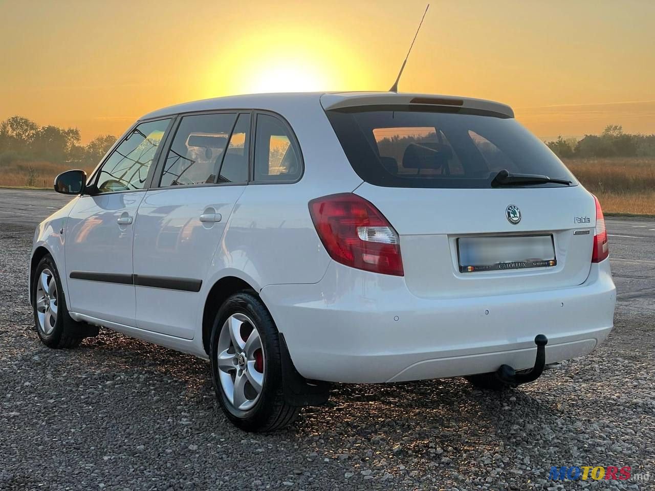 2011' Skoda Fabia photo #3