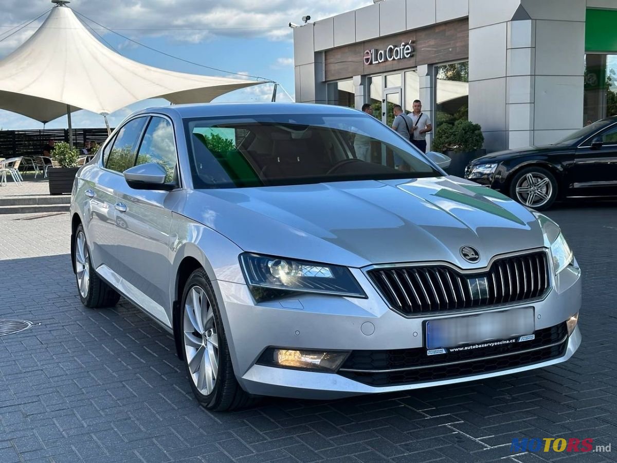 2016' Skoda Superb photo #3