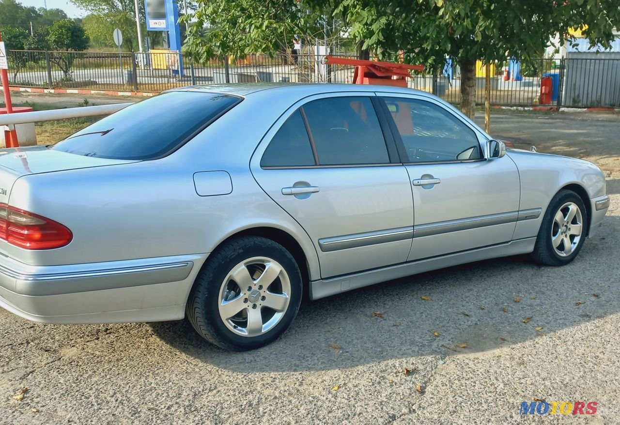 2001' Mercedes-Benz E Класс photo #2