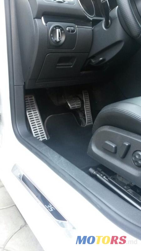 2012' Volkswagen Golf photo #4