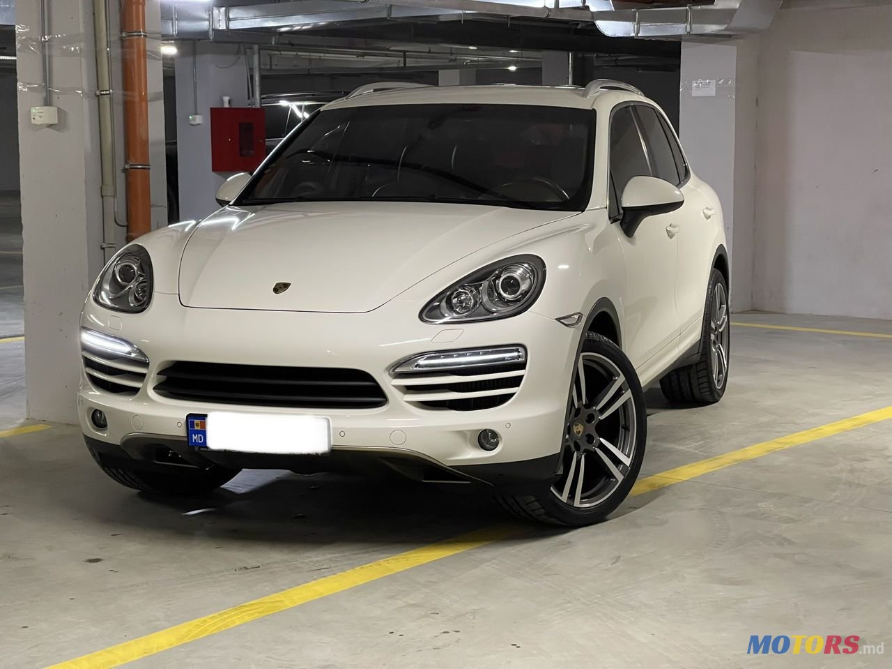 2011' Porsche Cayenne photo #1
