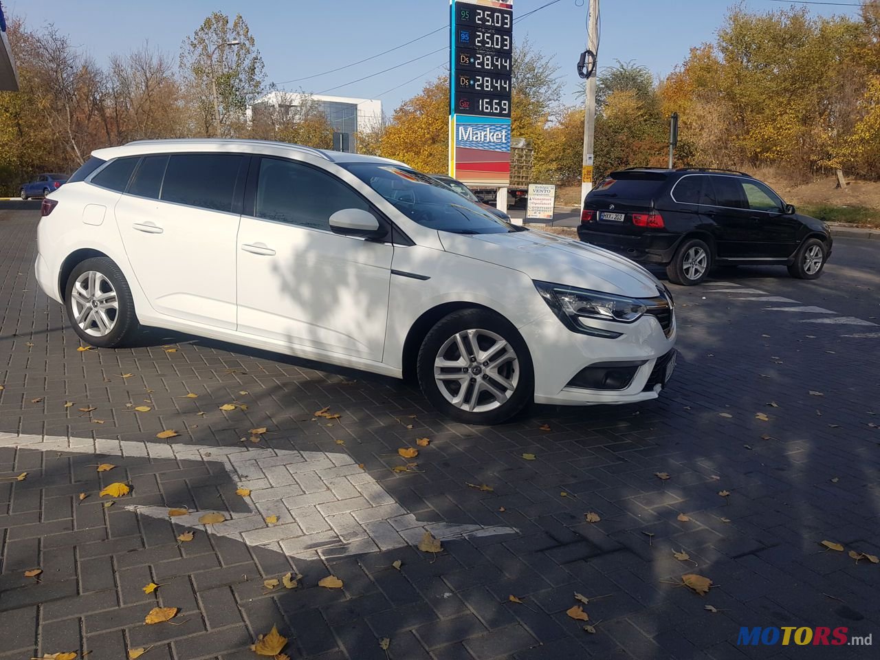 2017' Renault Megane photo #2