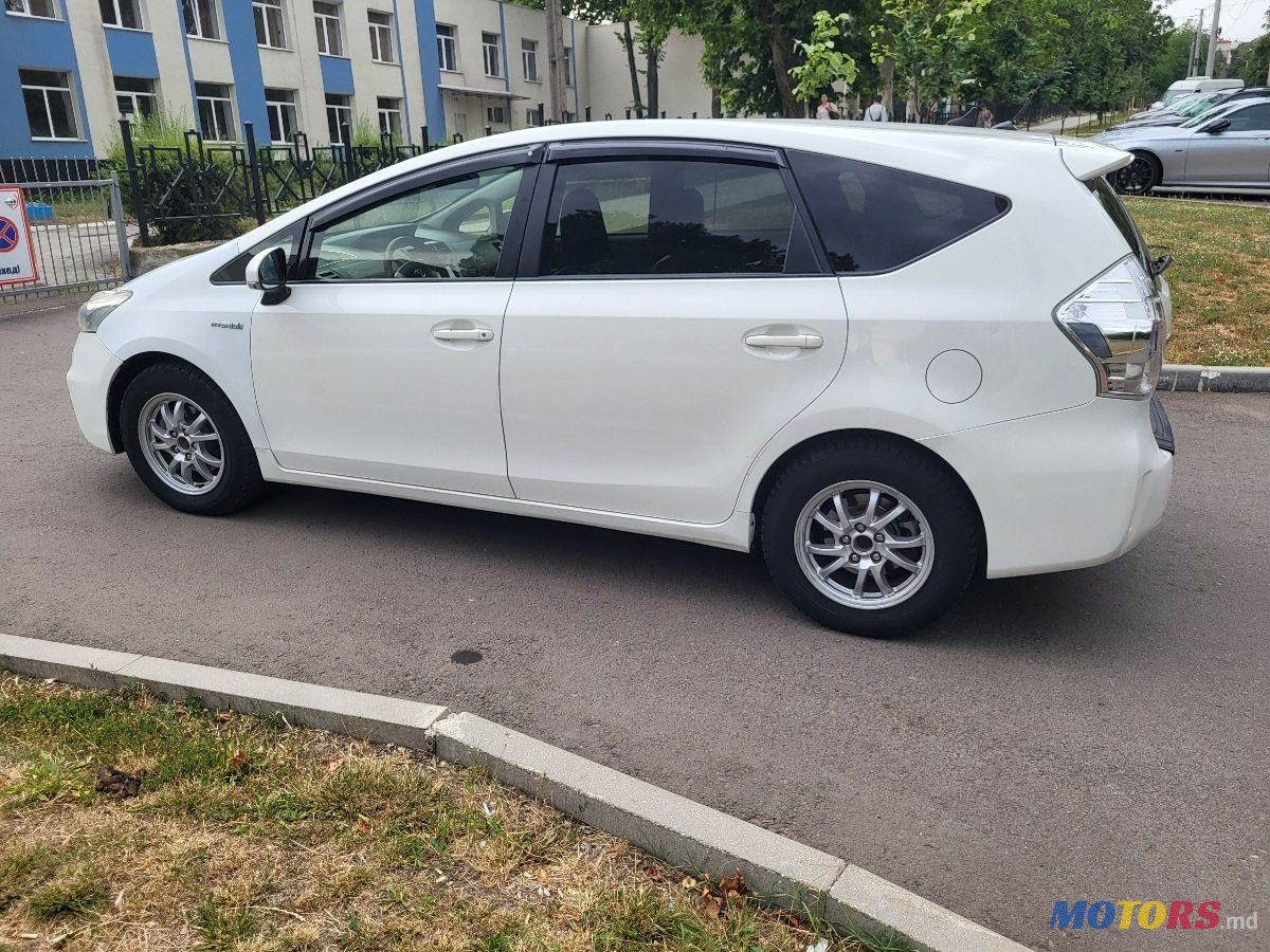 2012' Toyota Prius + photo #4