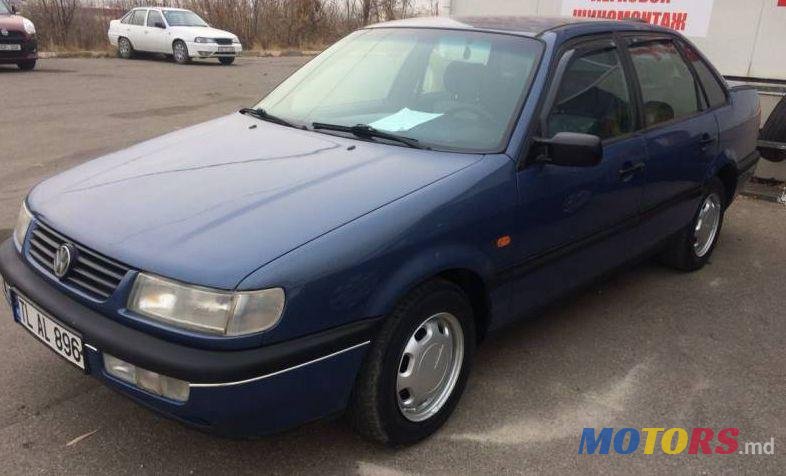 1994' Volkswagen Passat photo #2