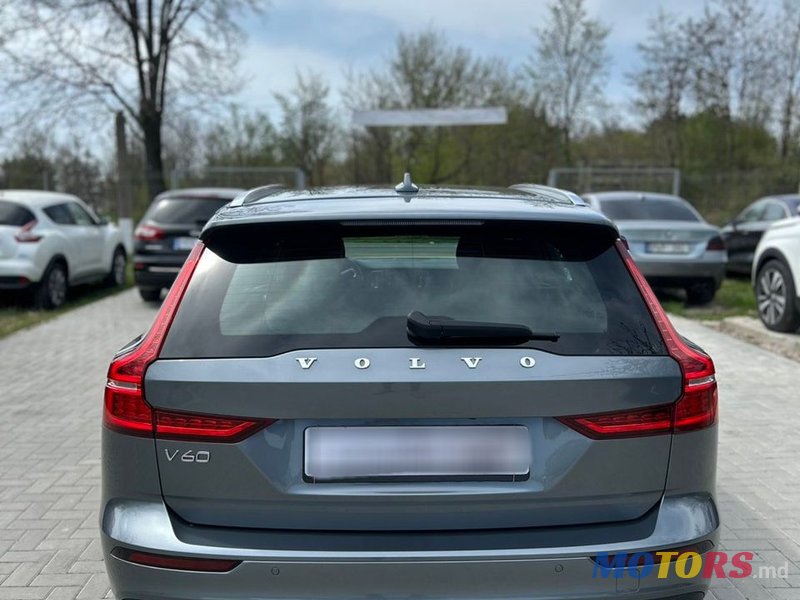 2020' Volvo V60 photo #4