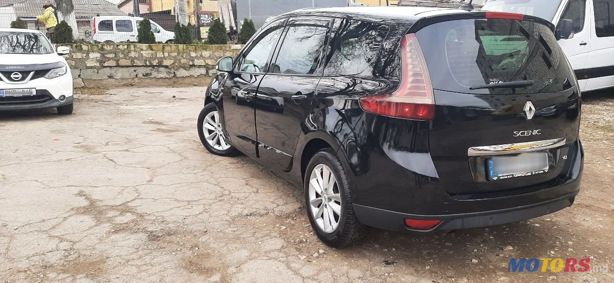 2011' Renault Grand Scenic photo #4