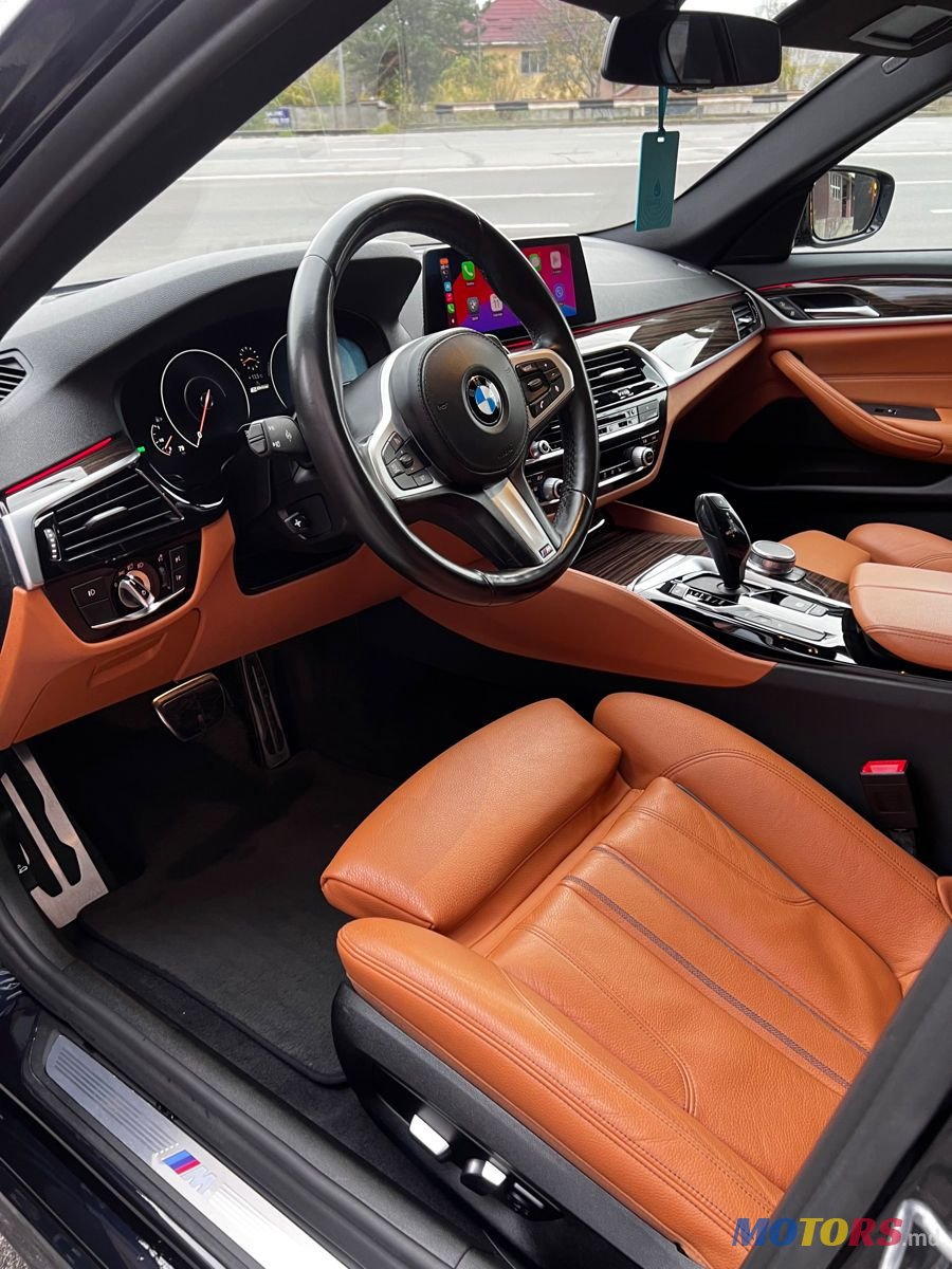 2019' BMW 5 Series photo #6