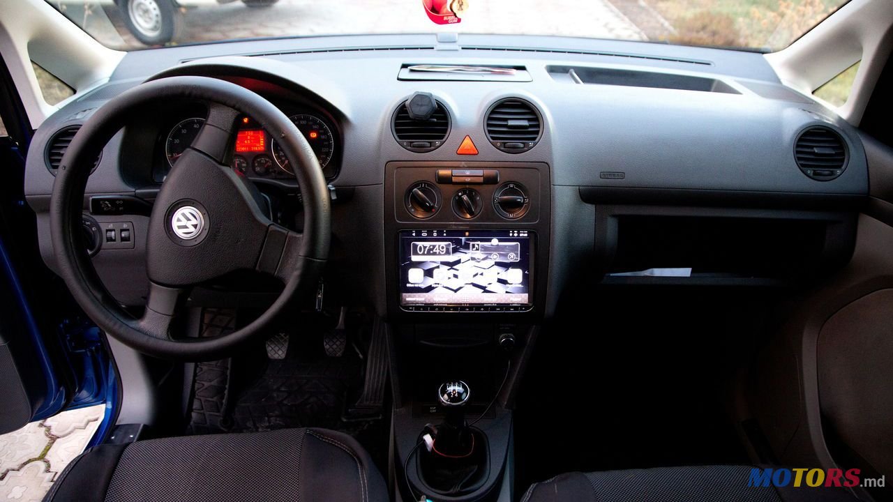 2008' Volkswagen Caddy photo #5