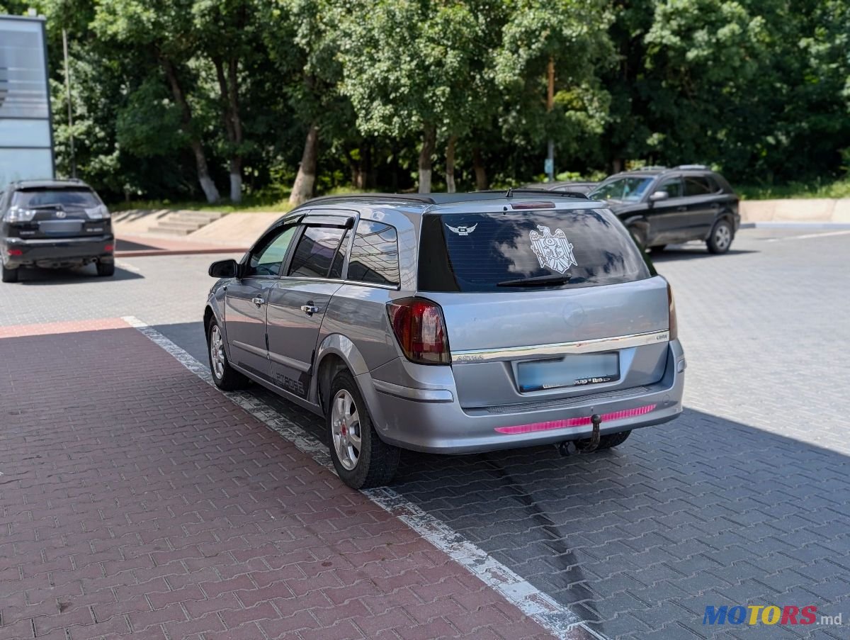 2006' Opel Astra photo #2