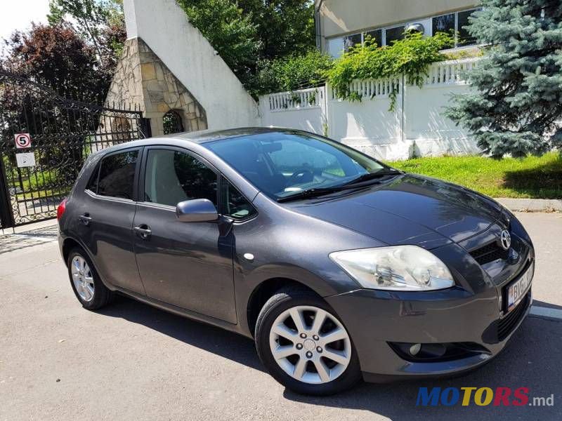 2007' Toyota Auris photo #1