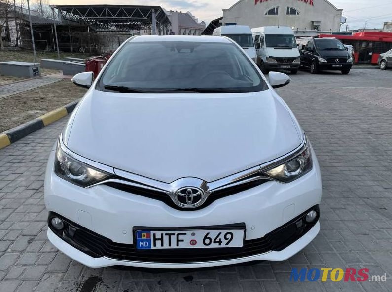 2017' Toyota Auris photo #1