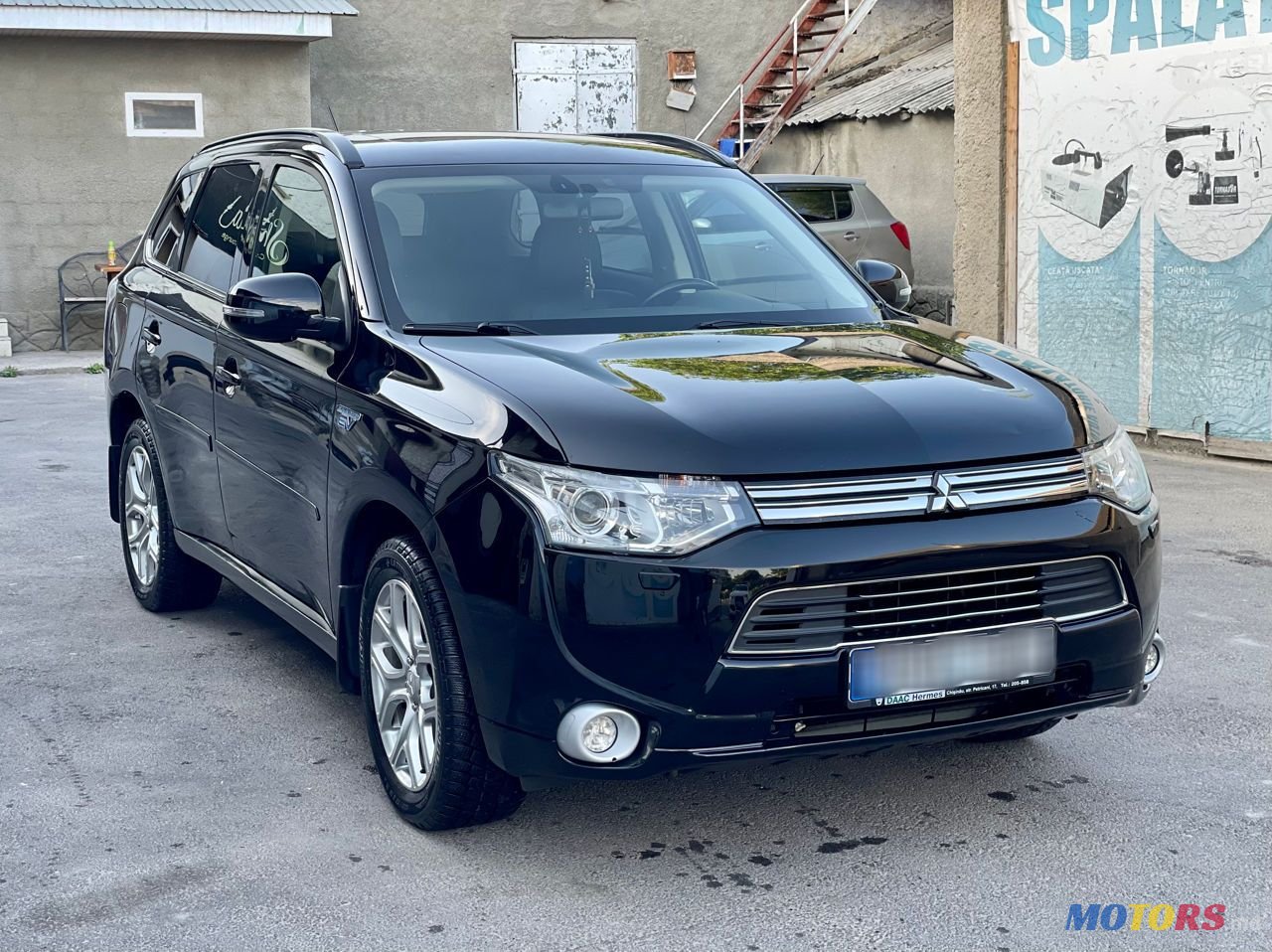 2014' Mitsubishi Outlander photo #4