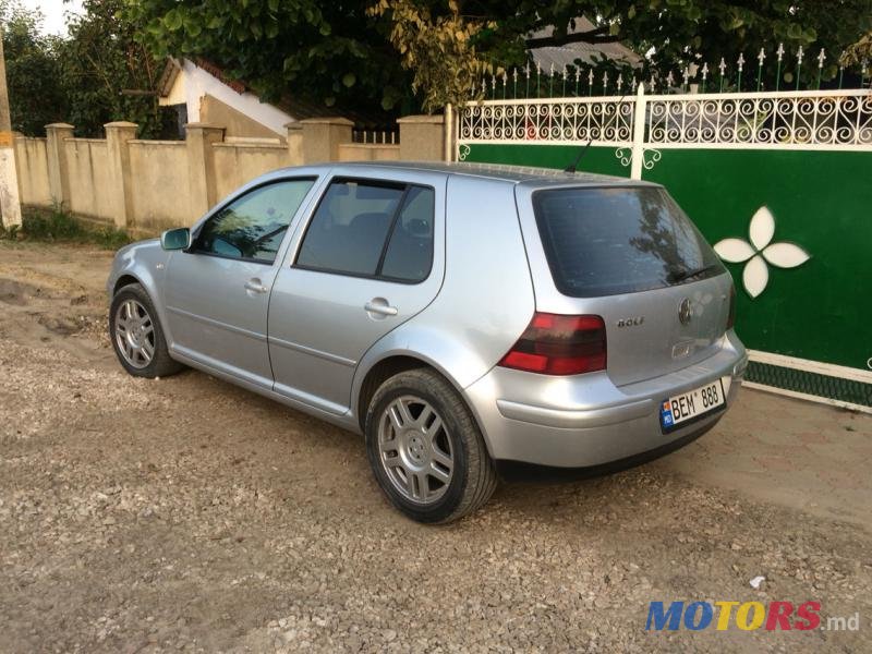 2003' Volkswagen Golf photo #1
