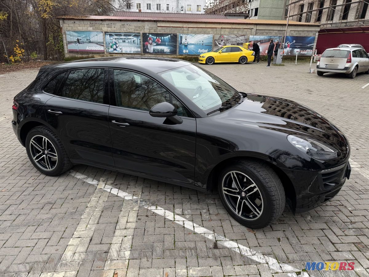 2016' Porsche Macan photo #5