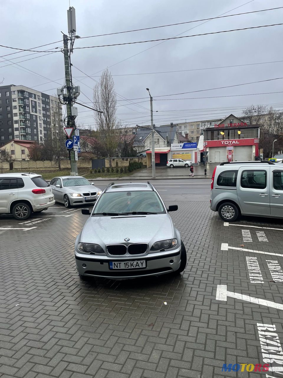 2004' BMW 3 Series photo #4