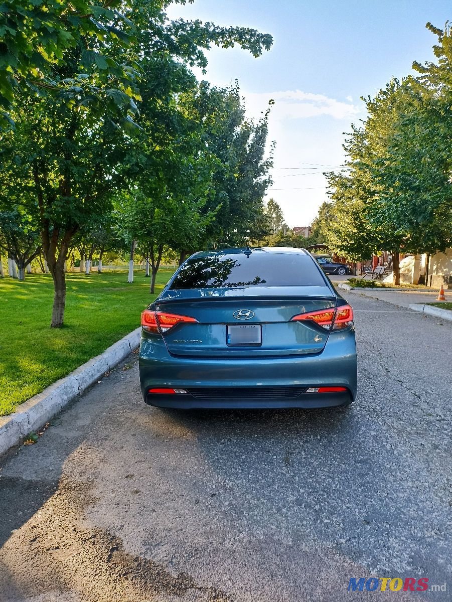 2016' Hyundai Sonata photo #3
