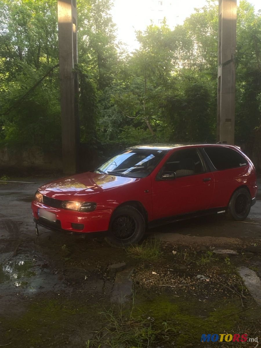 2000' Nissan Almera photo #1