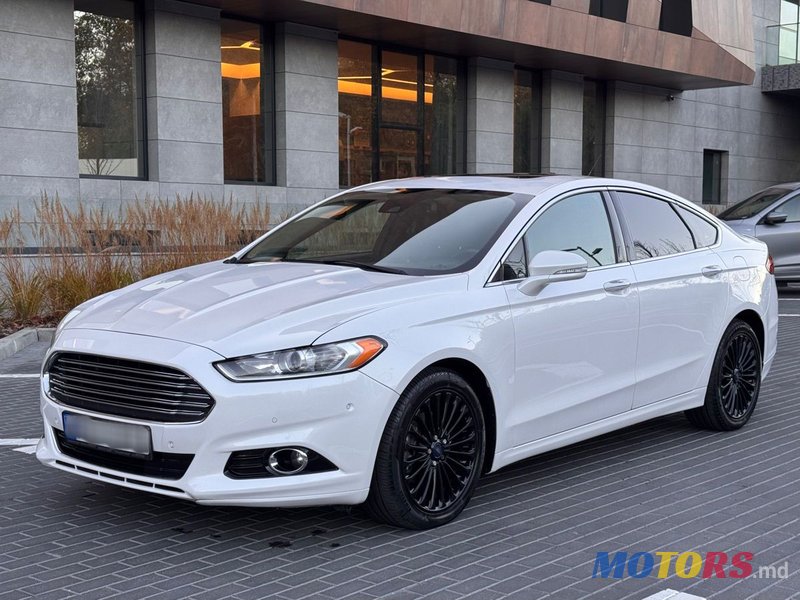 2013' Ford Fusion photo #2