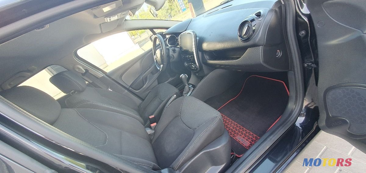 2015' Renault Clio photo #6