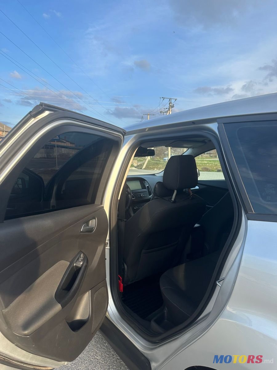 2015' Ford Focus photo #6