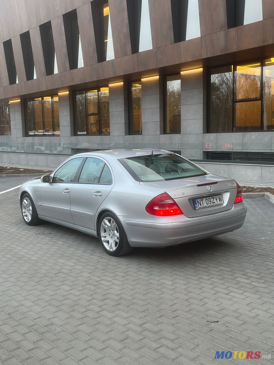 2004' Mercedes-Benz E Класс photo #5