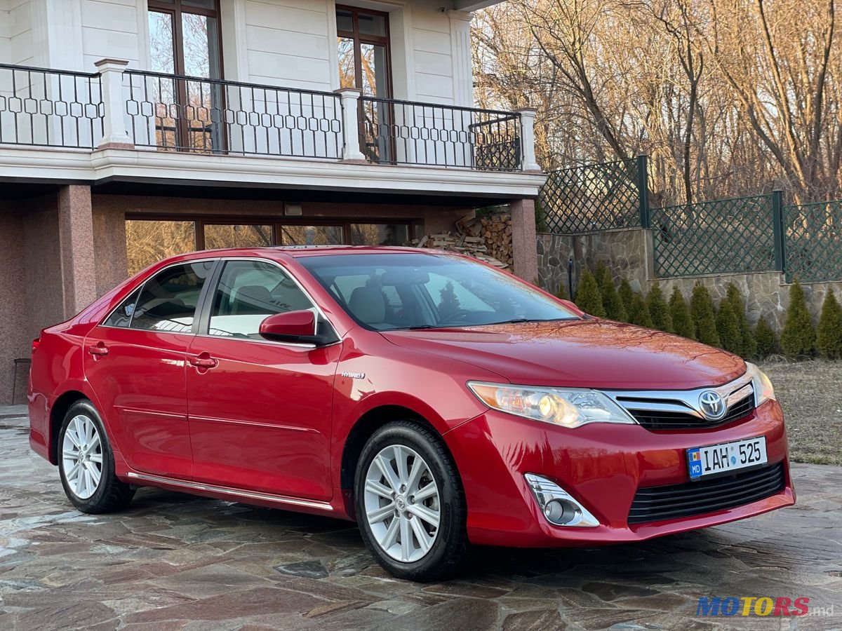 2013' Toyota Camry photo #3