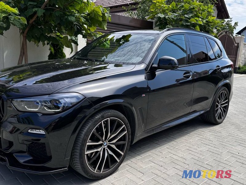 2020' BMW X5 photo #2