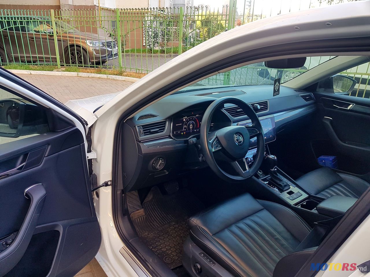 2020' Skoda Superb photo #6