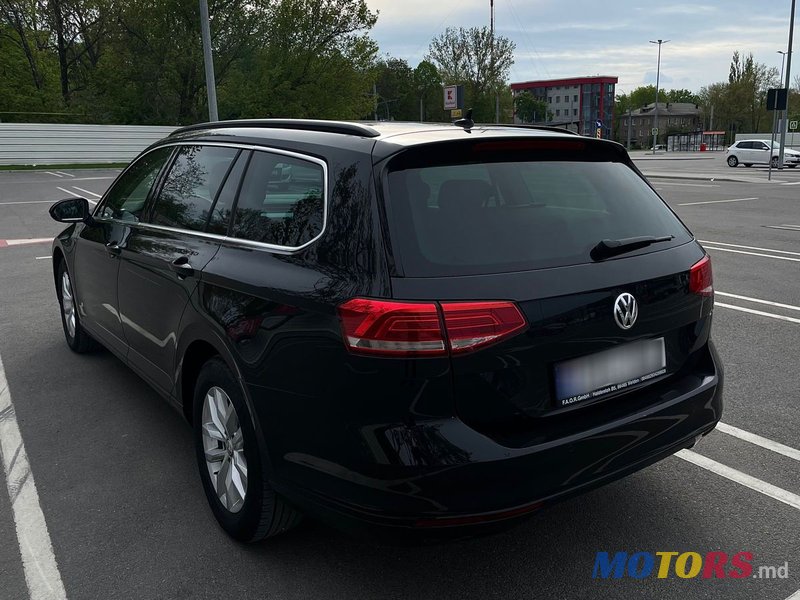 2019' Volkswagen Passat photo #4