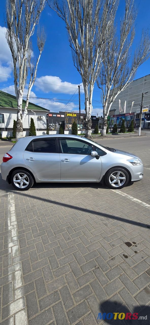2010' Toyota Auris photo #3