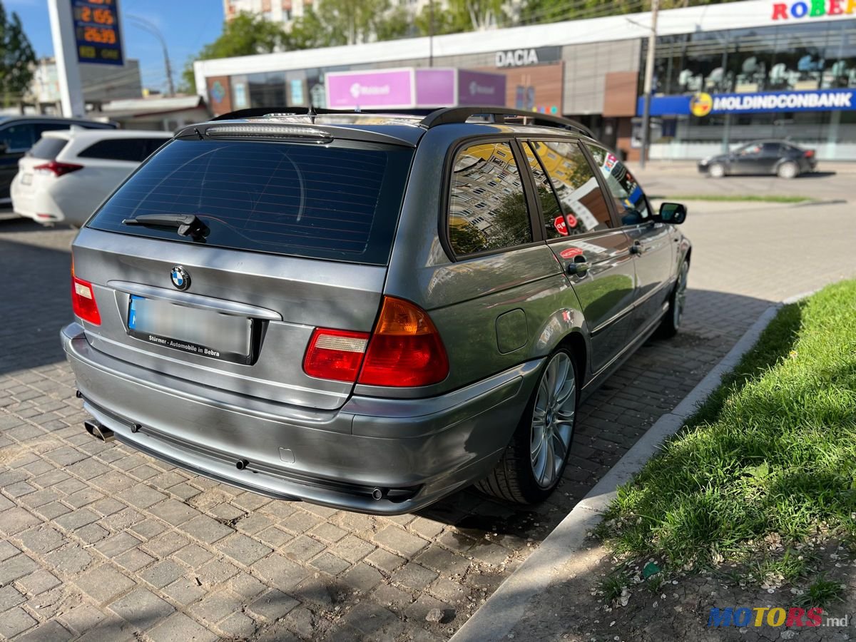2004' BMW 3 Series Touring photo #4