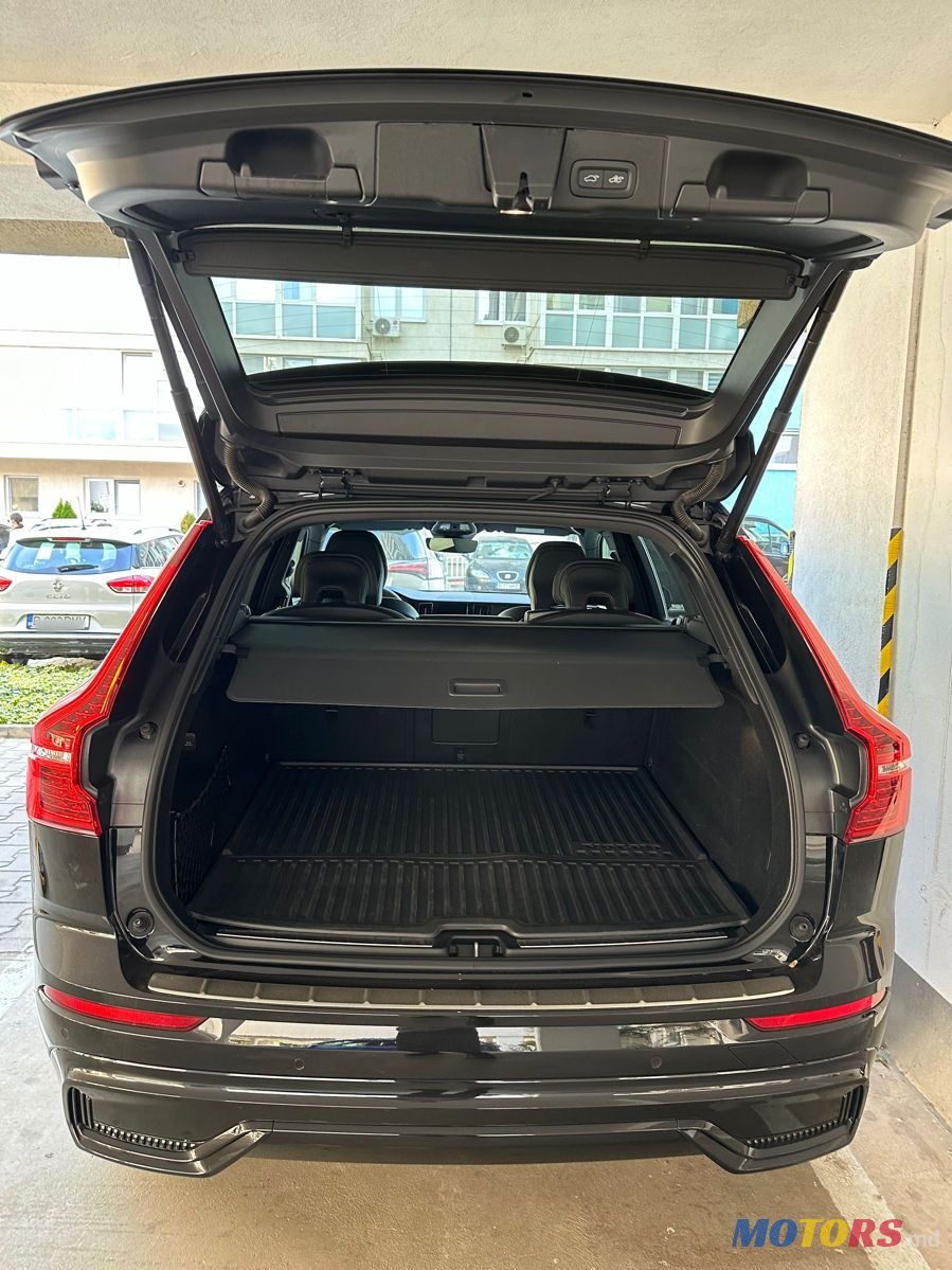 2023' Volvo XC60 photo #4