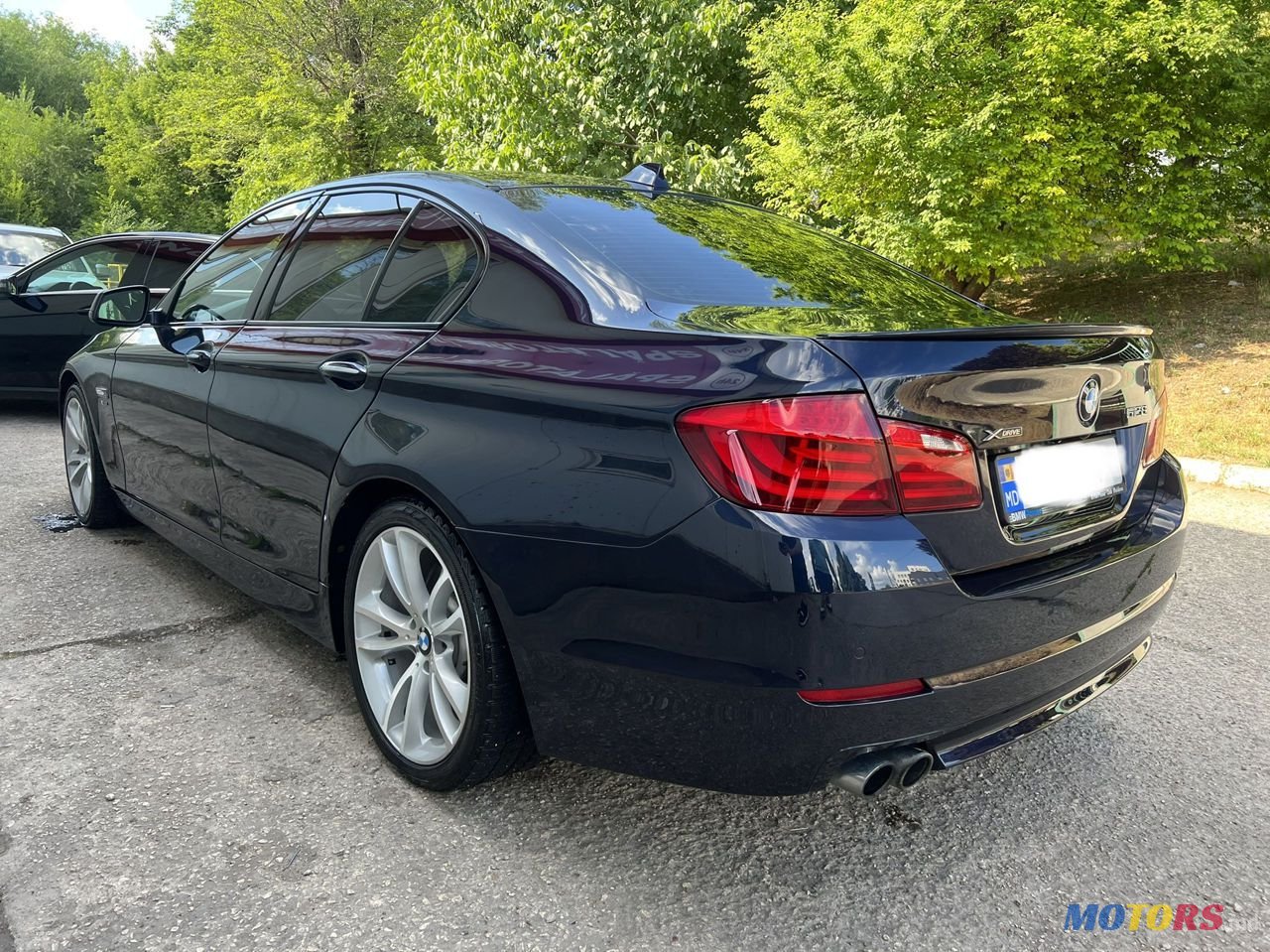 2013' BMW 5 Series photo #3