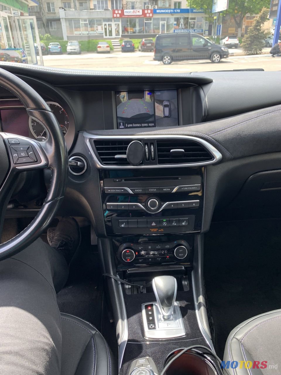 2016' Infiniti Qx30 photo #6