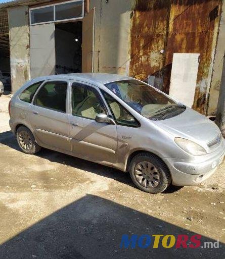 2003' Citroen Xsara Picasso photo #1