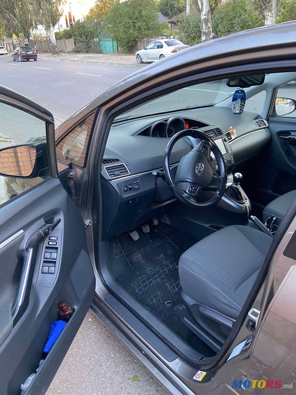 2017' Toyota Verso photo #3