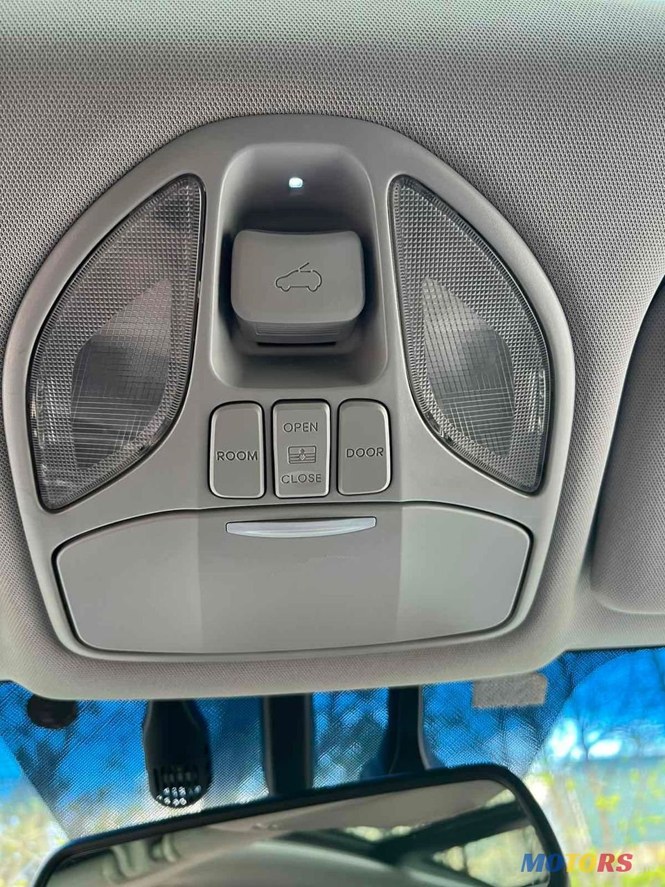 2015' Hyundai Santa Fe photo #6