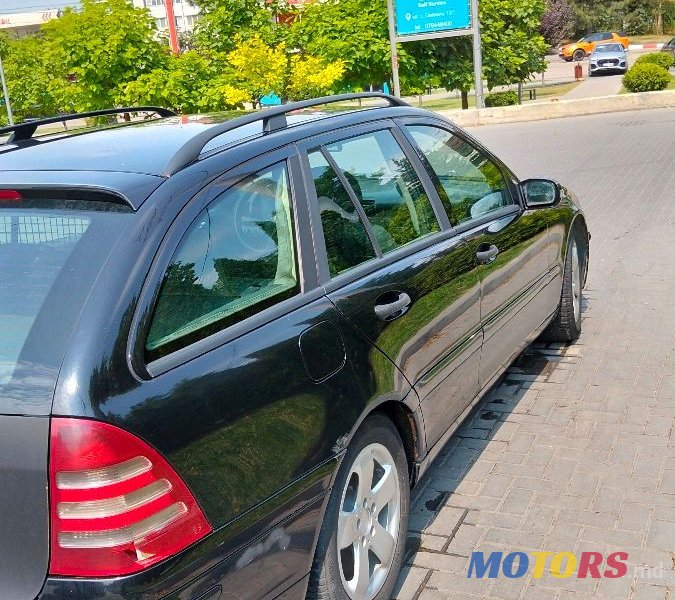 2002' Mercedes-Benz C-Class photo #2