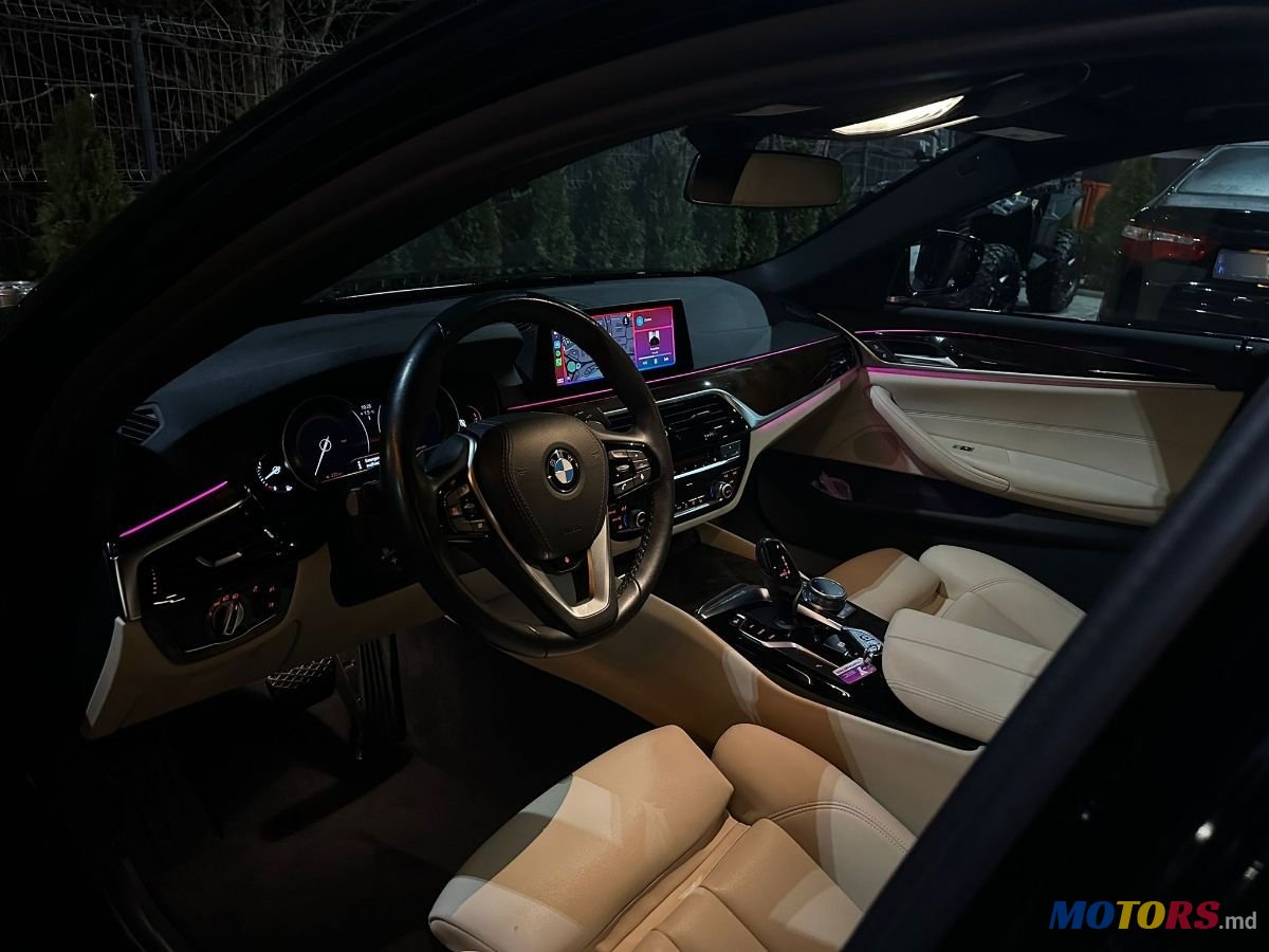 2019' BMW 5 Series photo #6