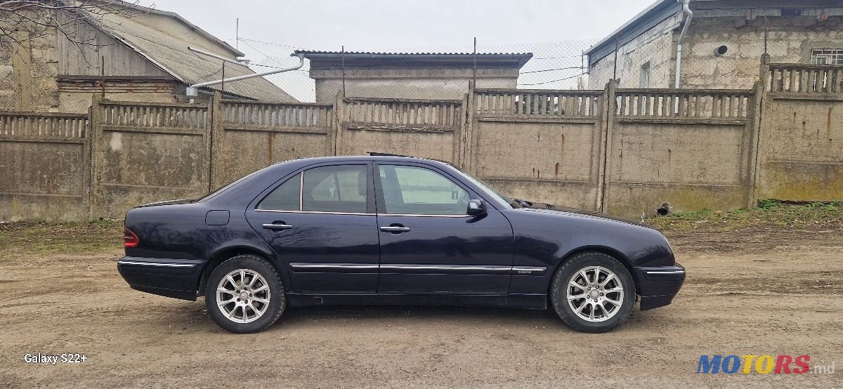 2001' Mercedes-Benz E-Class photo #6