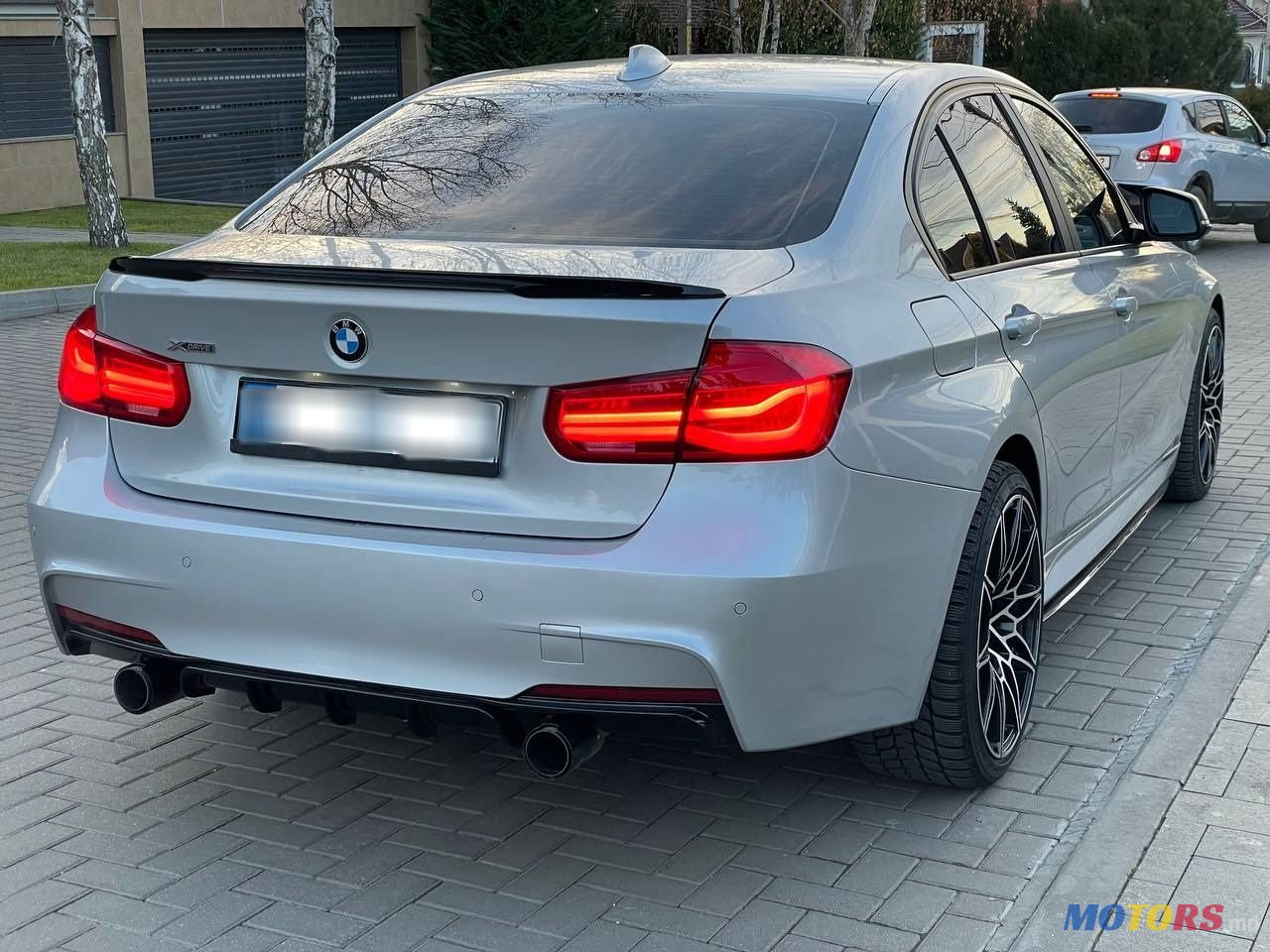 2016' BMW 3 Series photo #4