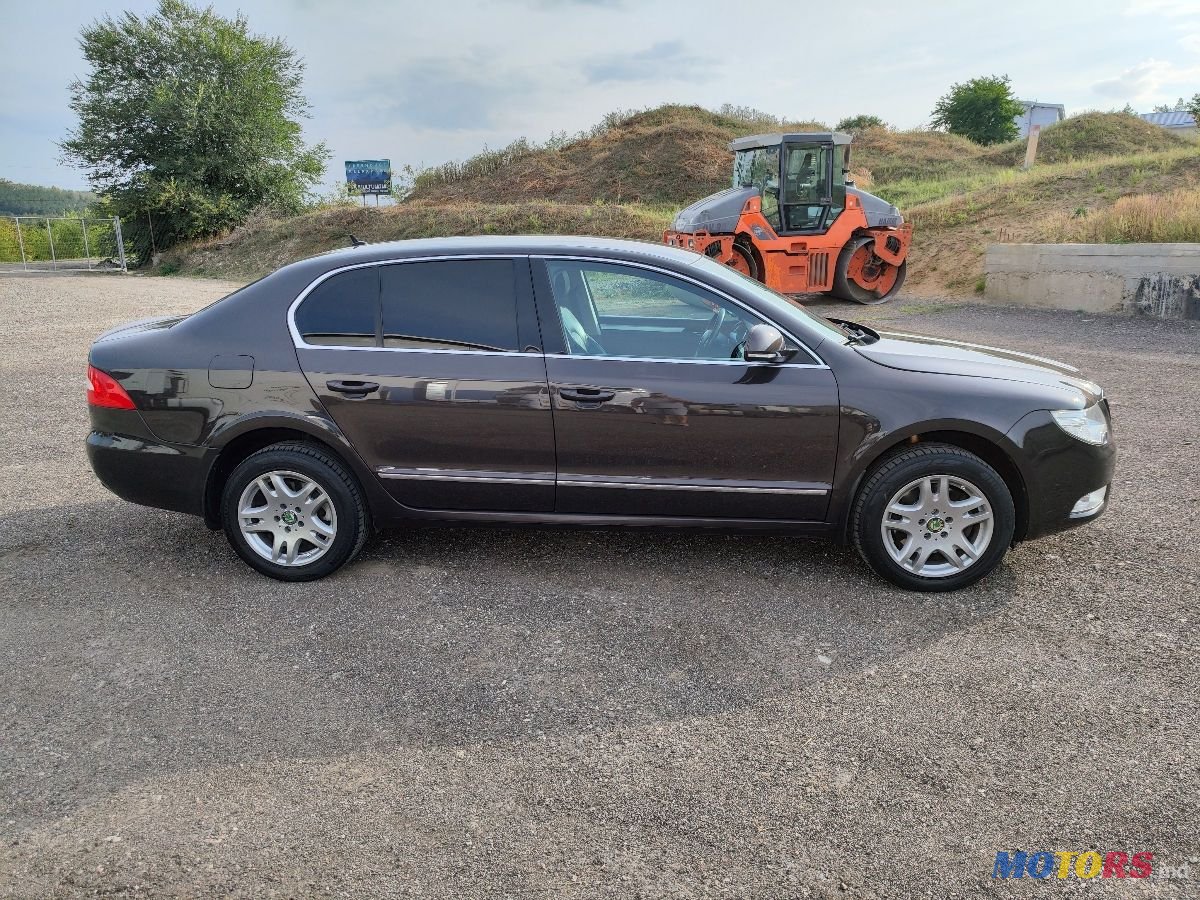 2010' Skoda Superb photo #3