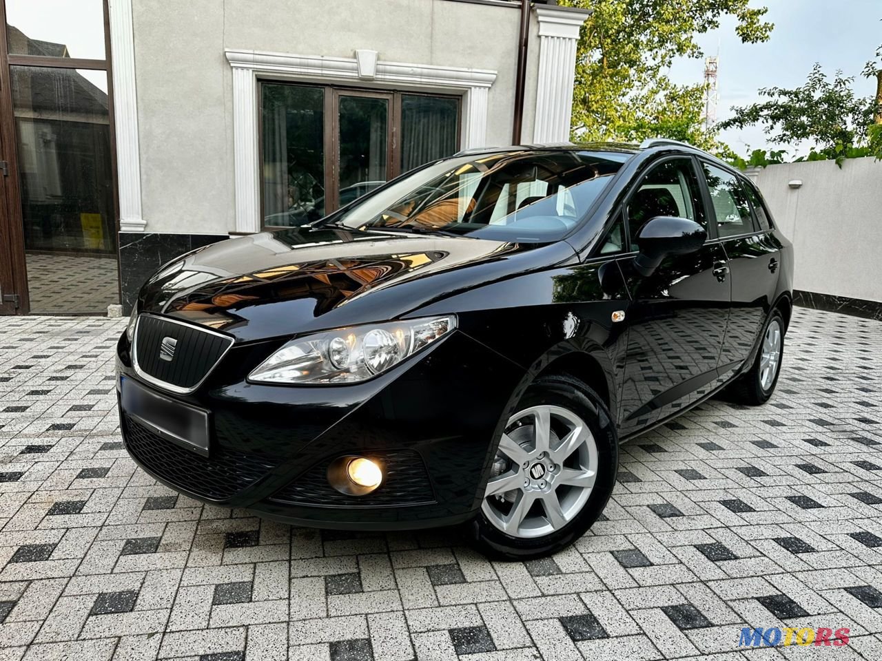 2011' SEAT Ibiza photo #2