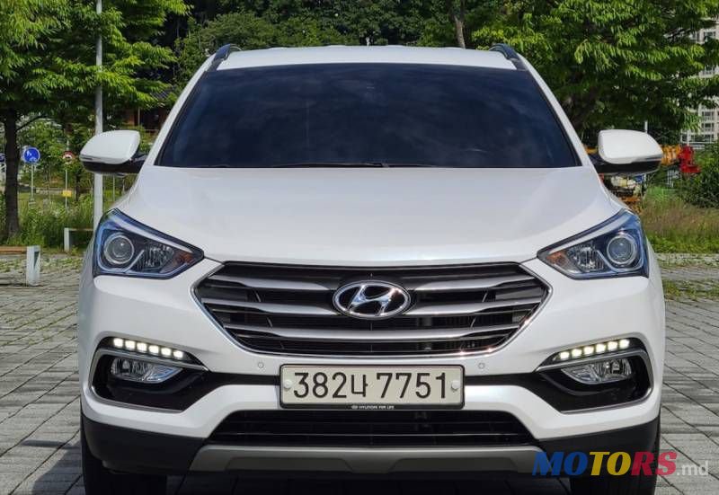 2017' Hyundai Santa Fe photo #1
