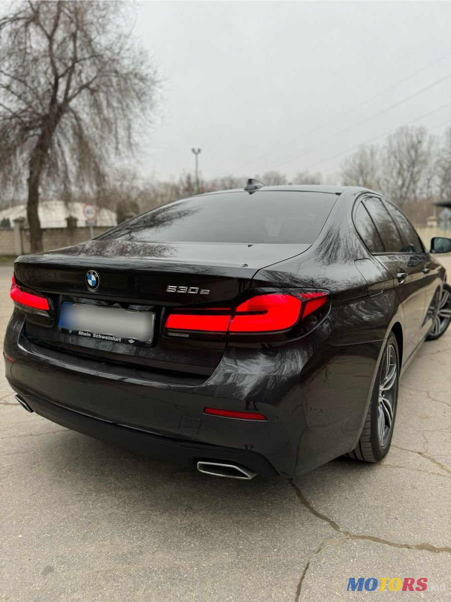 2020' BMW 5 Series photo #2