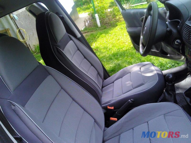 2004' Fiat Punto photo #5