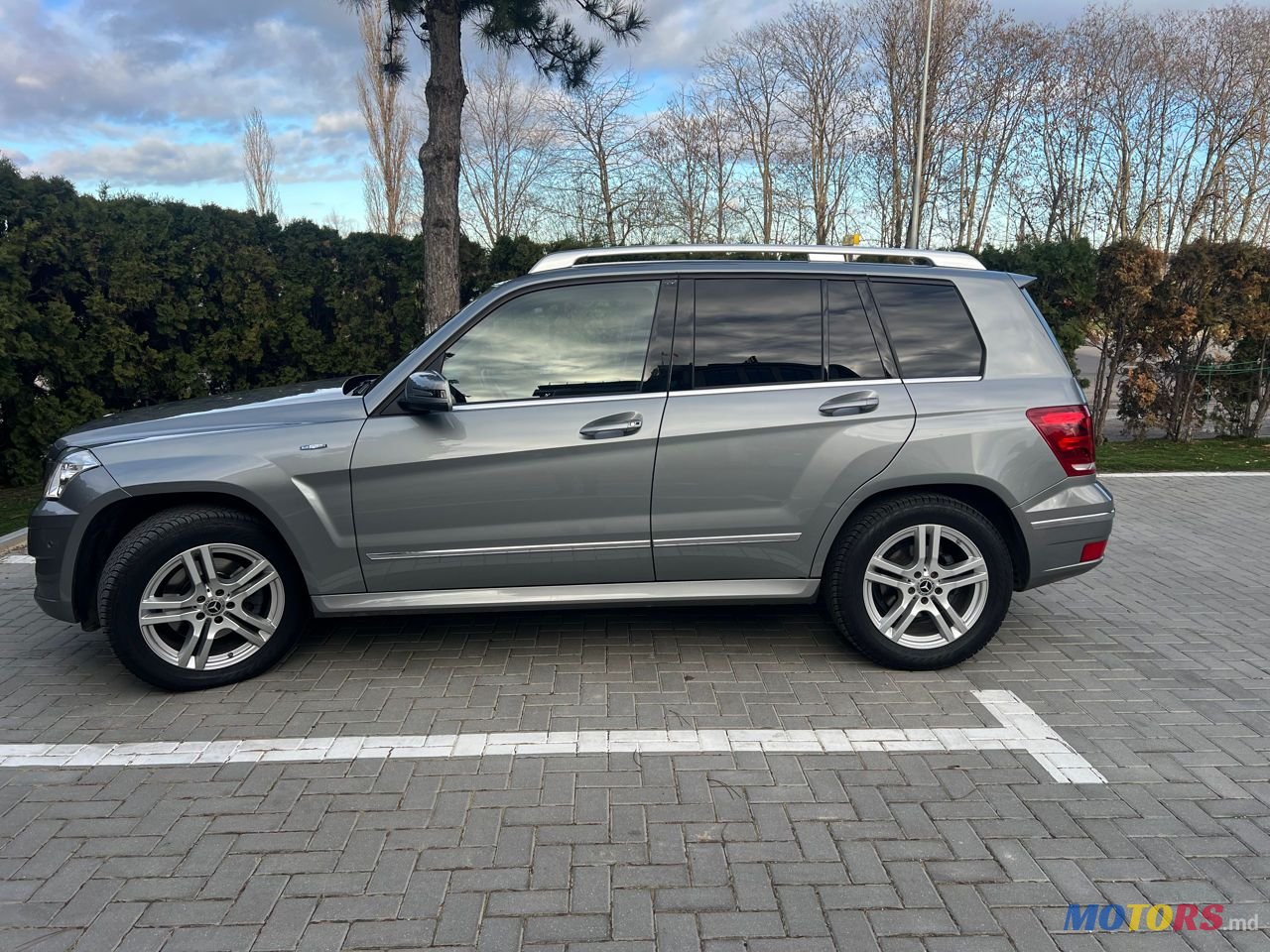 2011' Mercedes-Benz GLK-Class photo #1
